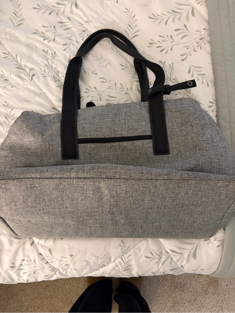 lululemon athletica Gray Travel Tote with Black Handles - Picture 2 of 5